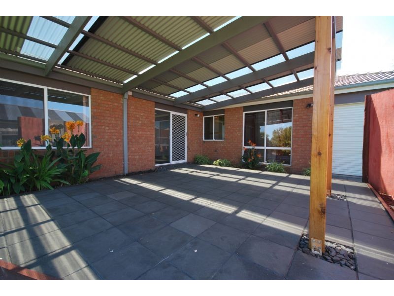 30 Hartsmere Drive, Berwick VIC 3806