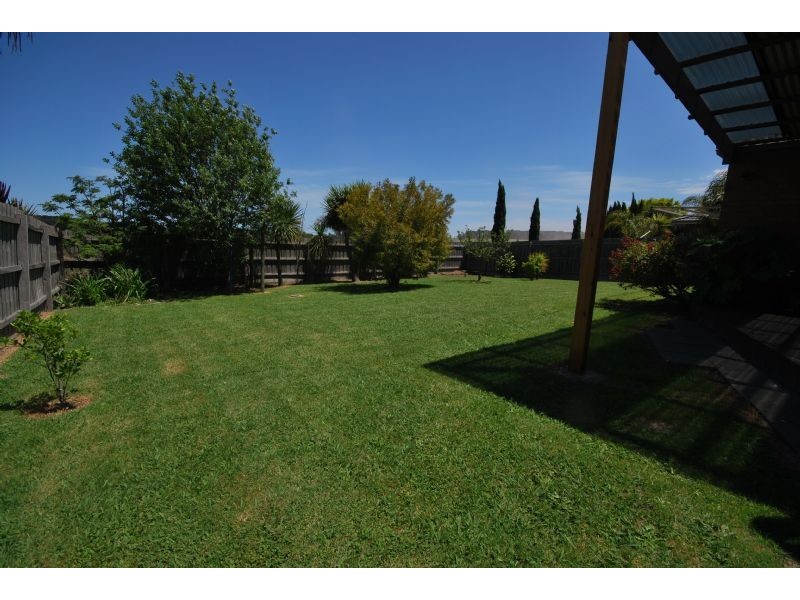 30 Hartsmere Drive, Berwick VIC 3806