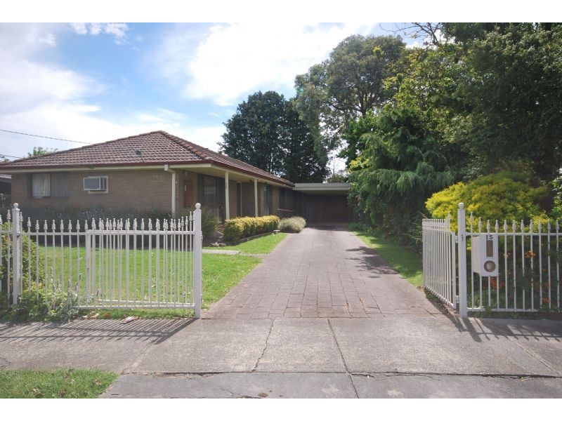 15 Russell Street, Cranbourne VIC 3977