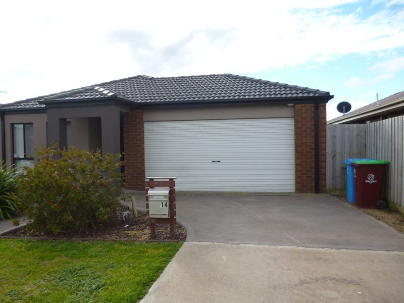 14 Kingsbarn Court, Cranbourne VIC 3977