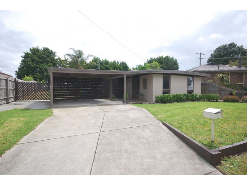 31 Spring Road, Junction Village VIC 3977