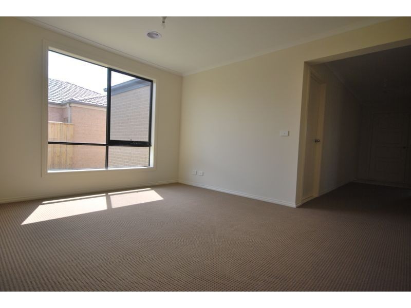 20 Valencia Circuit, Cranbourne VIC 3977