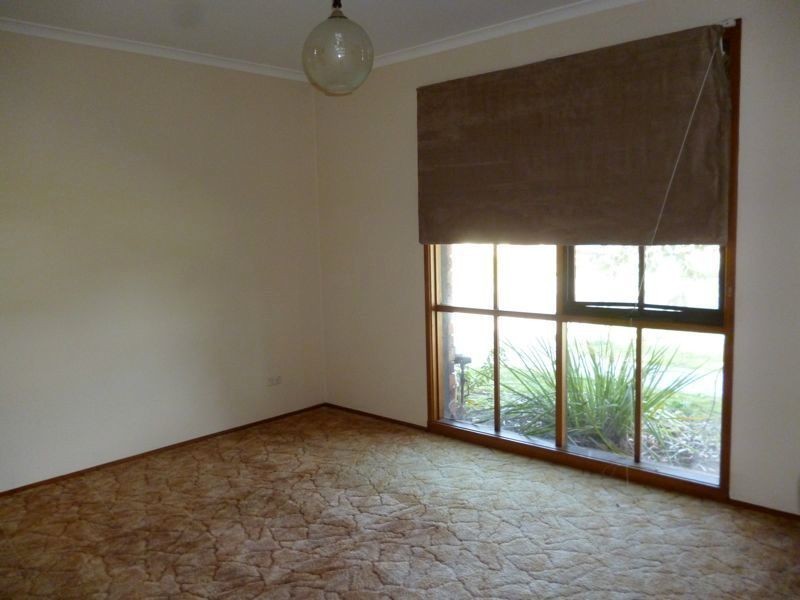 6 Caitlyn Court, Cranbourne North VIC 3977