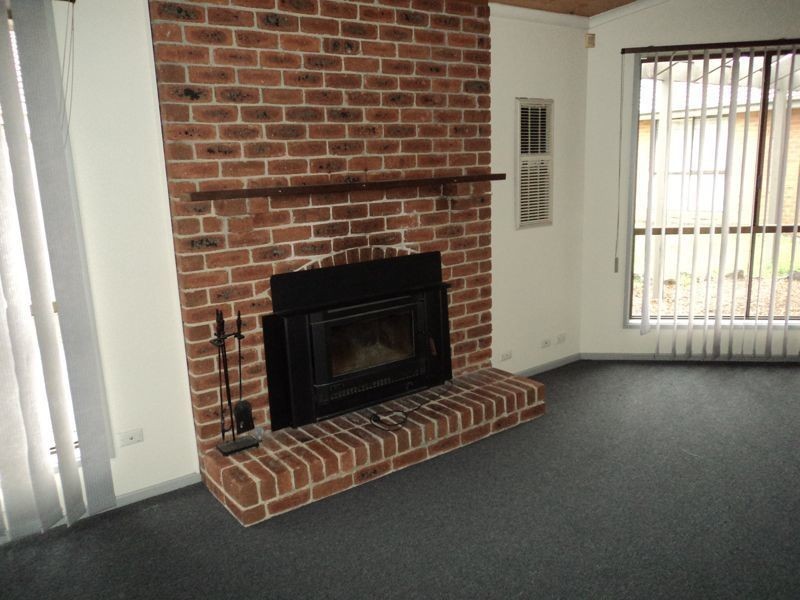 5 Yew Court, Cranbourne North VIC 3977