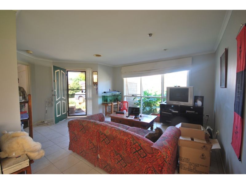 67 Hoysted Avenue, Cranbourne North VIC 3977