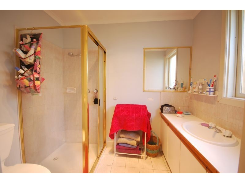 67 Hoysted Avenue, Cranbourne North VIC 3977