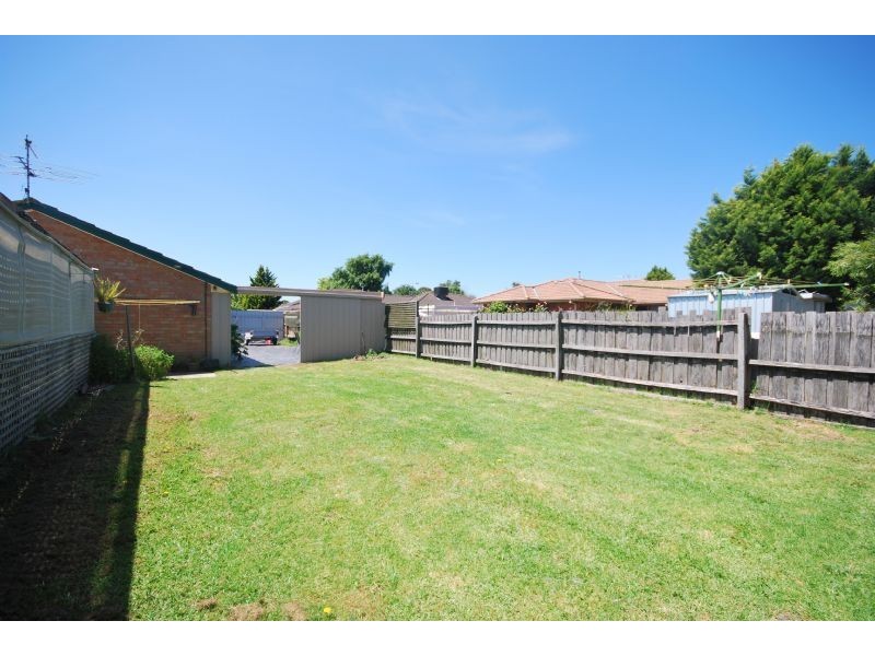 67 Hoysted Avenue, Cranbourne North VIC 3977