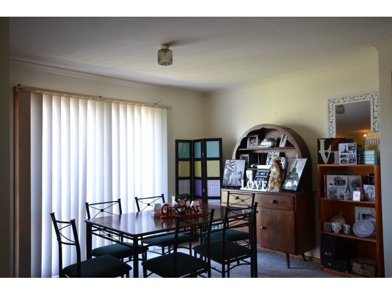 1/2 Linlithgow court, Narre Warren VIC 3805