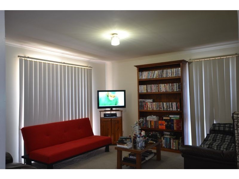 1/2 Linlithgow court, Narre Warren VIC 3805
