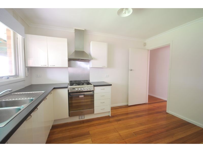 6 Hudson Street, Cranbourne VIC 3977