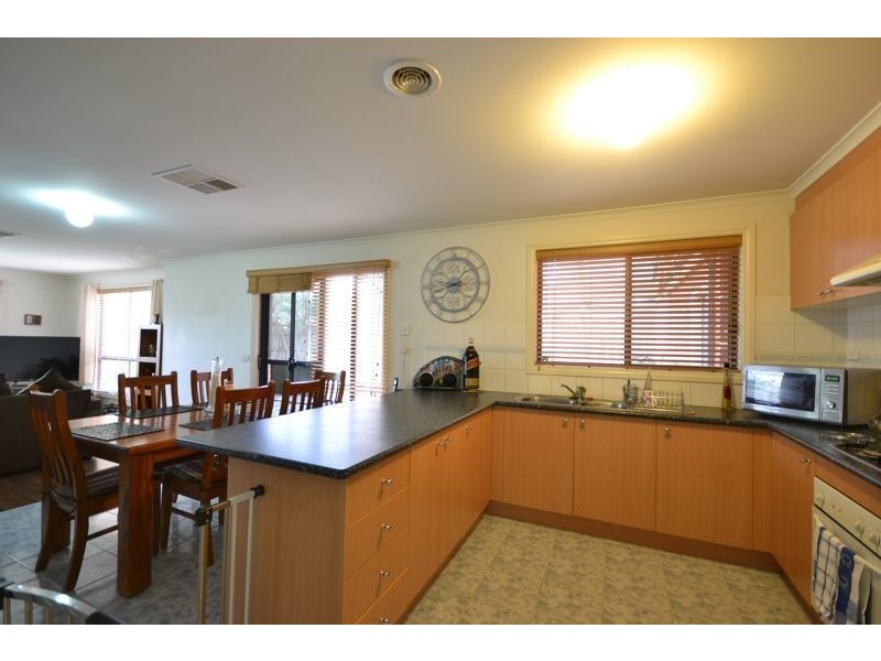 46 Cato Parkway, Lynbrook VIC 3975