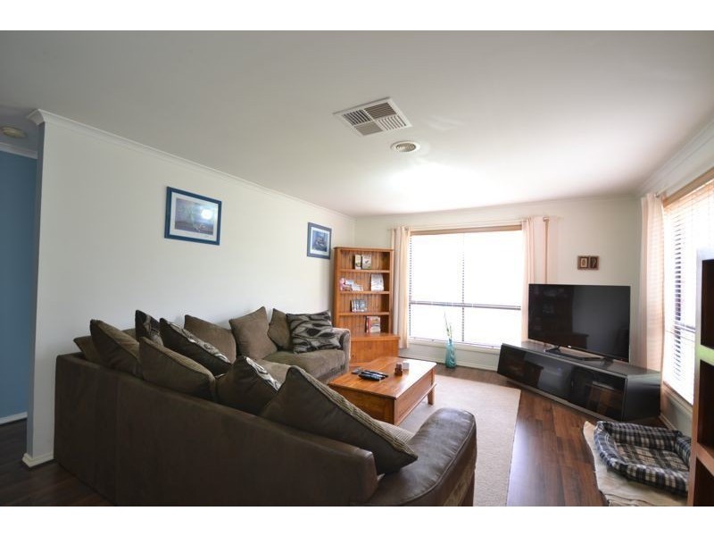 46 Cato Parkway, Lynbrook VIC 3975