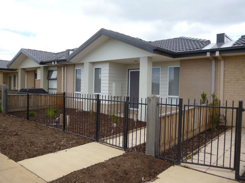 10 Penley Lane, Carrum Downs VIC 3201