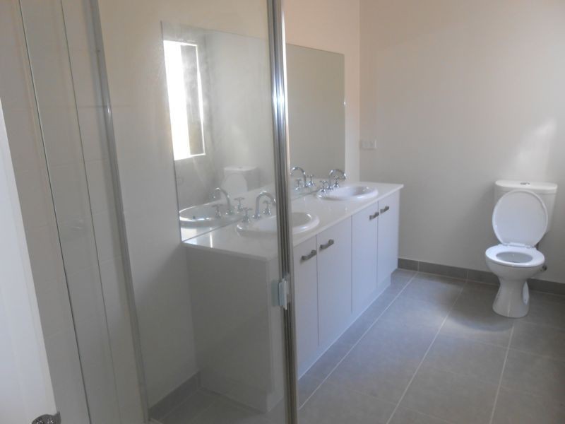 10 Penley Lane, Carrum Downs VIC 3201