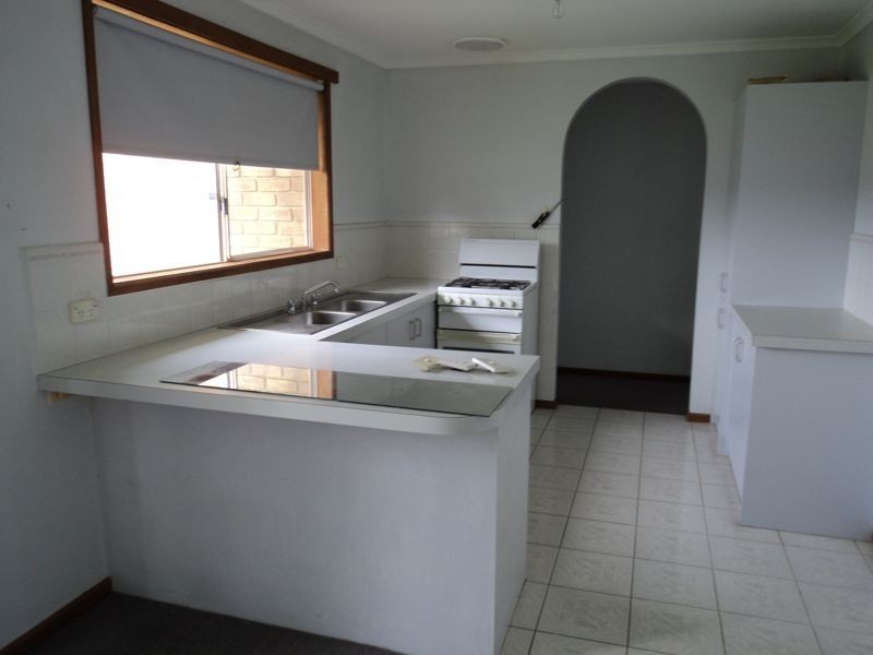 34 Lesley Drive, Hampton Park VIC 3976