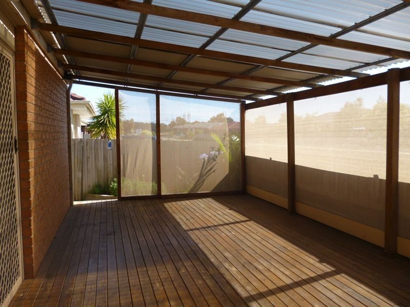 54 Cornwell Crescent, Cranbourne East VIC 3977