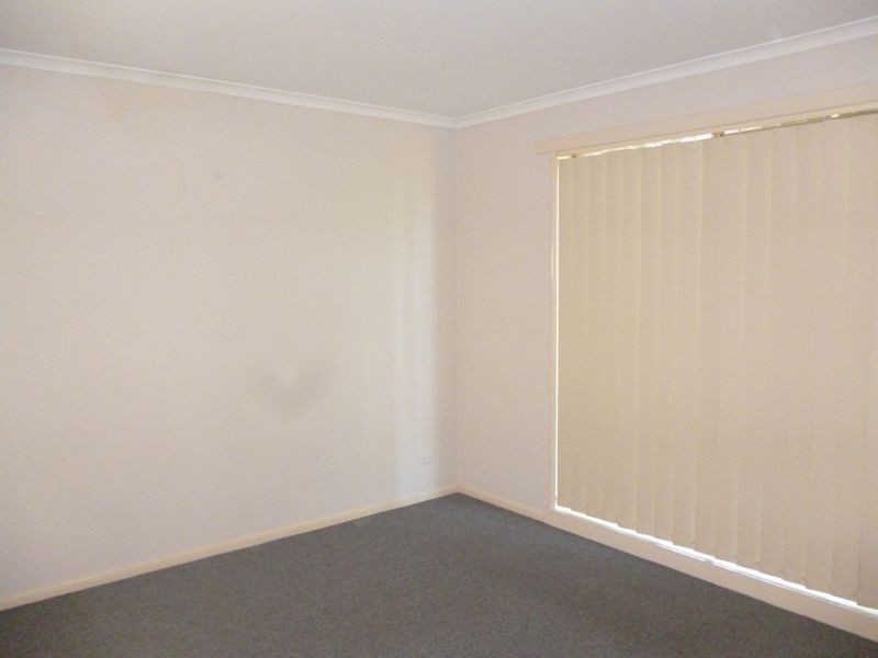 54 Cornwell Crescent, Cranbourne East VIC 3977
