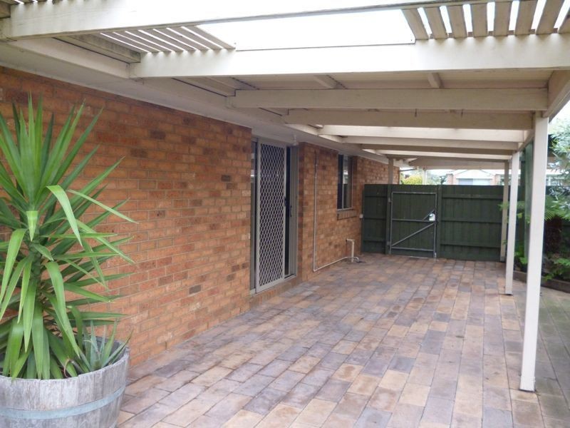 10 Coriyule Court, Cranbourne North VIC 3977