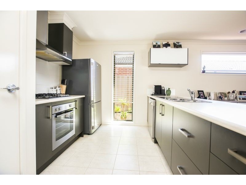 26 Ardent Crescent, Cranbourne East VIC 3977