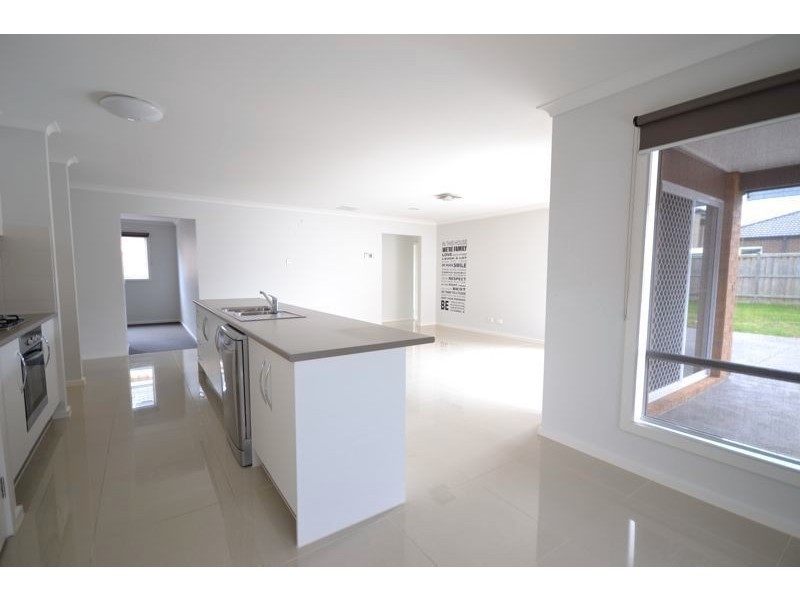 29 Dan Morgan Drive, Cranbourne VIC 3977