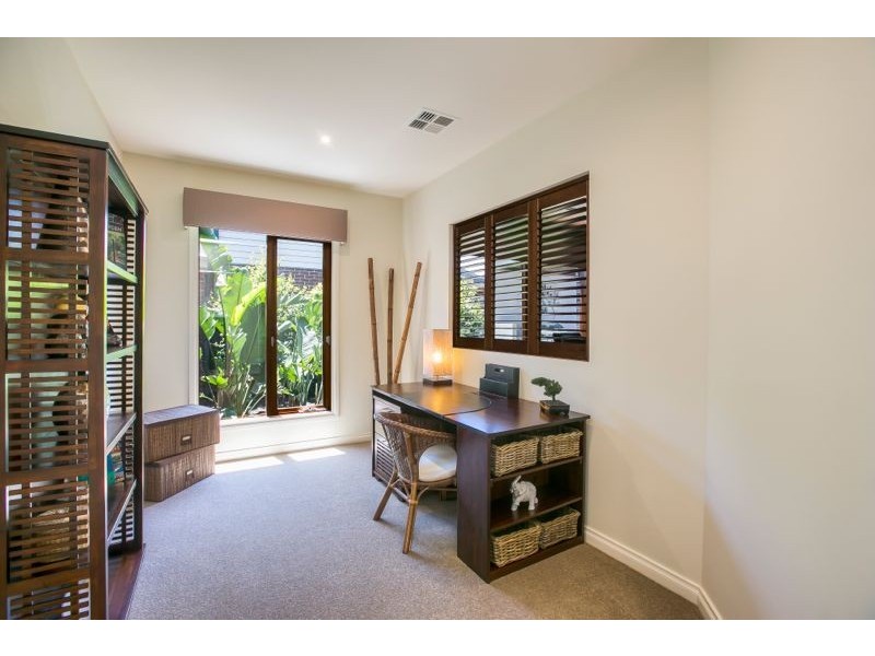 14 Pasadena Boulevard, Cranbourne East VIC 3977