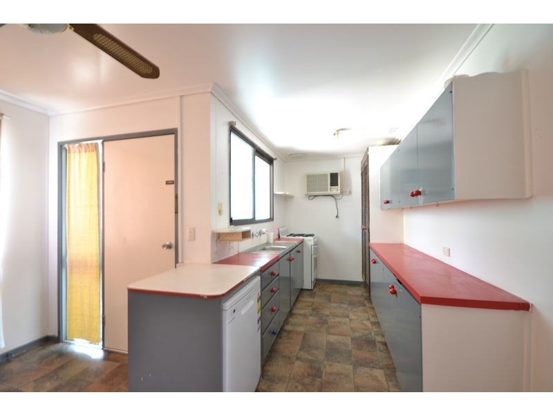 1 Fairbairn Road, Cranbourne VIC 3977