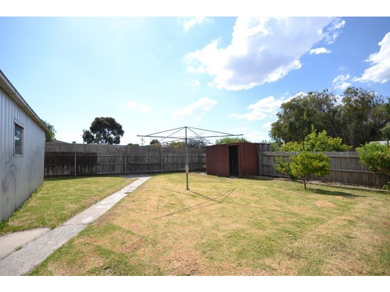 1 Fairbairn Road, Cranbourne VIC 3977