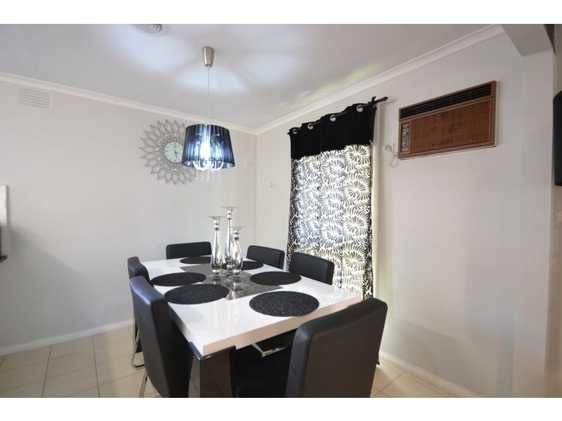 6 Latrobe Street, Cranbourne VIC 3977
