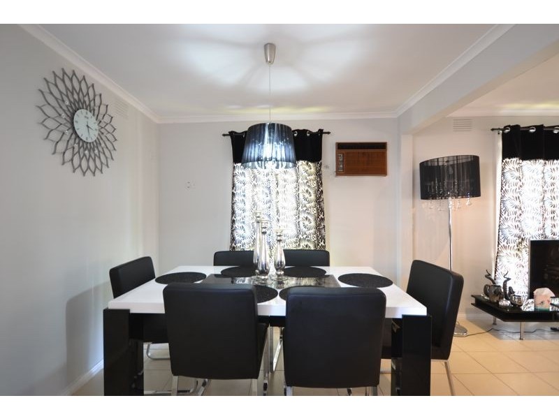 6 Latrobe Street, Cranbourne VIC 3977