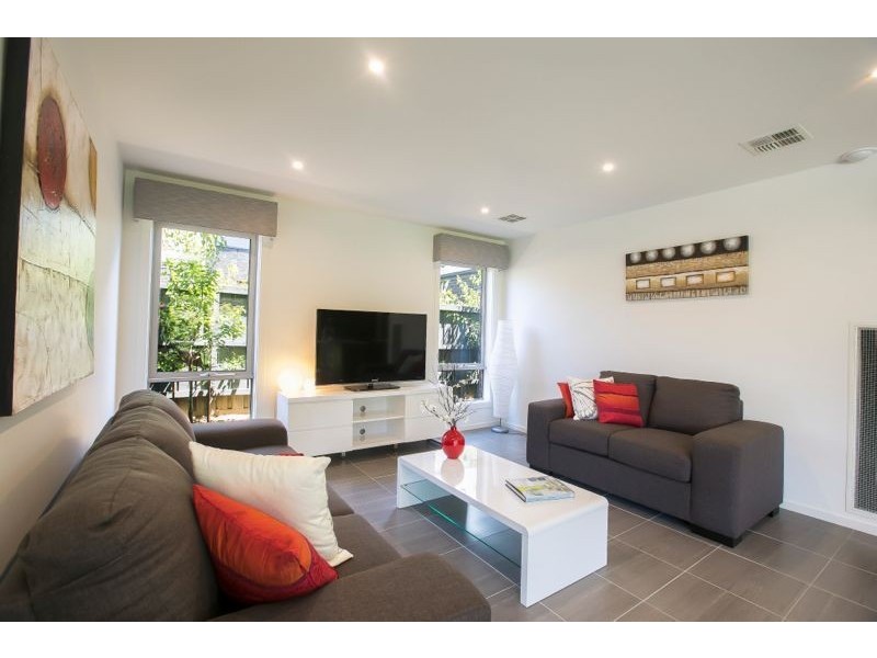 12 Pasadena Boulevard, Clyde VIC 3978