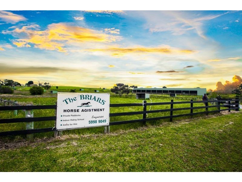 12 Pasadena Boulevard, Clyde VIC 3978