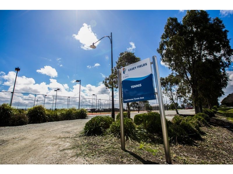 12 Pasadena Boulevard, Clyde VIC 3978