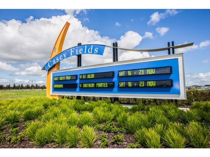 12 Pasadena Boulevard, Clyde VIC 3978