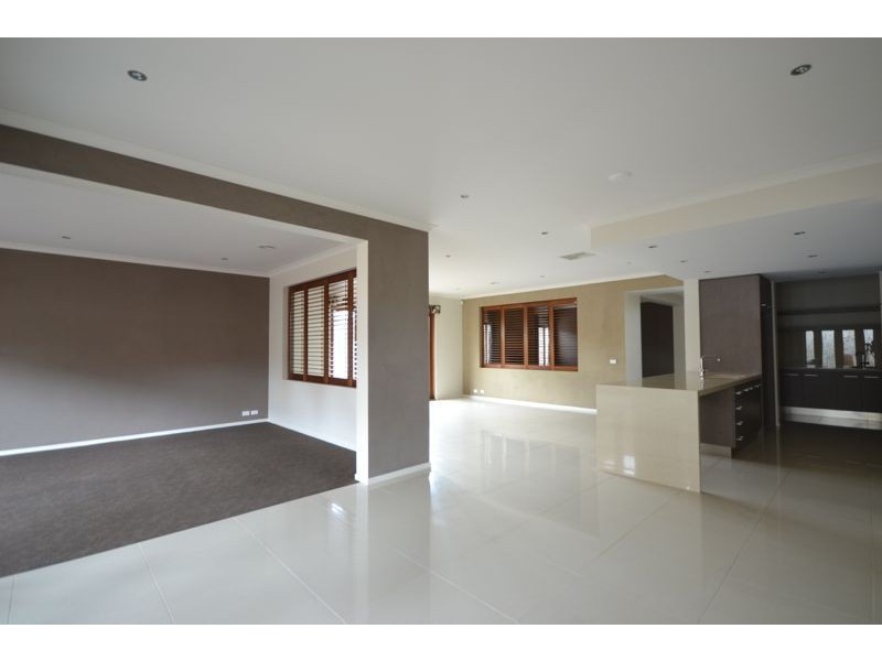 3 Nature Circuit, Cranbourne North VIC 3977