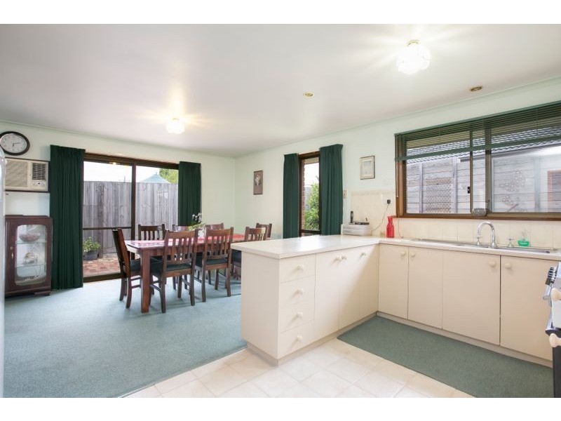2/24 Princess Maria Place, Hampton Park VIC 3976