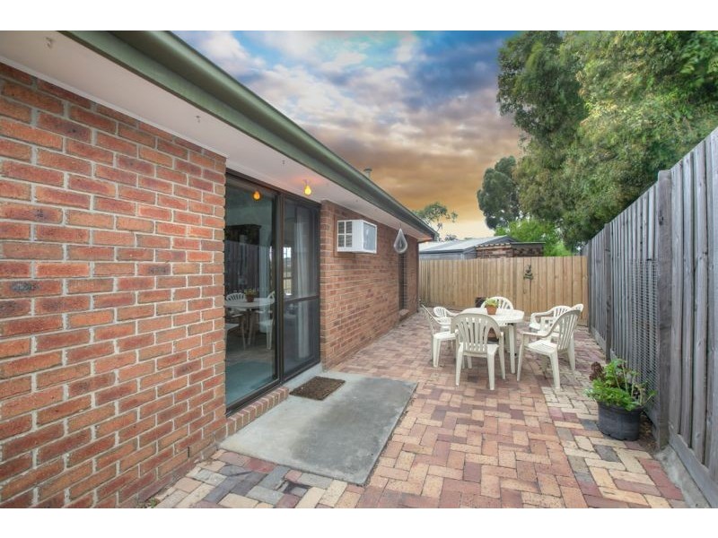 2/24 Princess Maria Place, Hampton Park VIC 3976