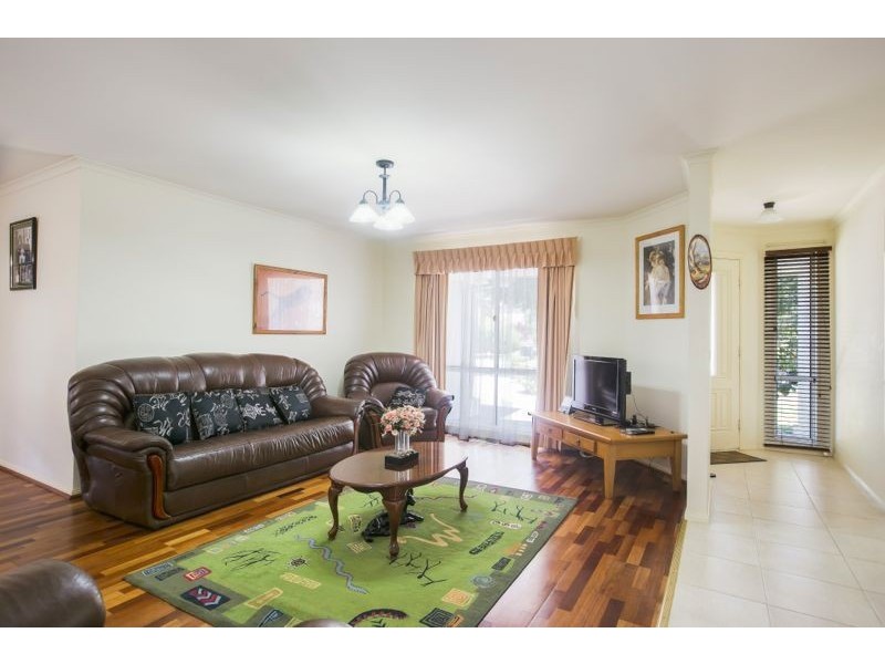 42 Ardblair Terrace, Narre Warren South VIC 3805