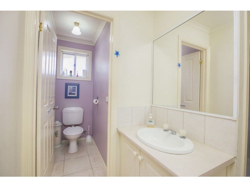 42 Ardblair Terrace, Narre Warren South VIC 3805