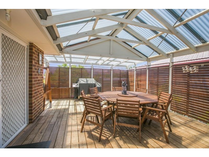 42 Ardblair Terrace, Narre Warren South VIC 3805