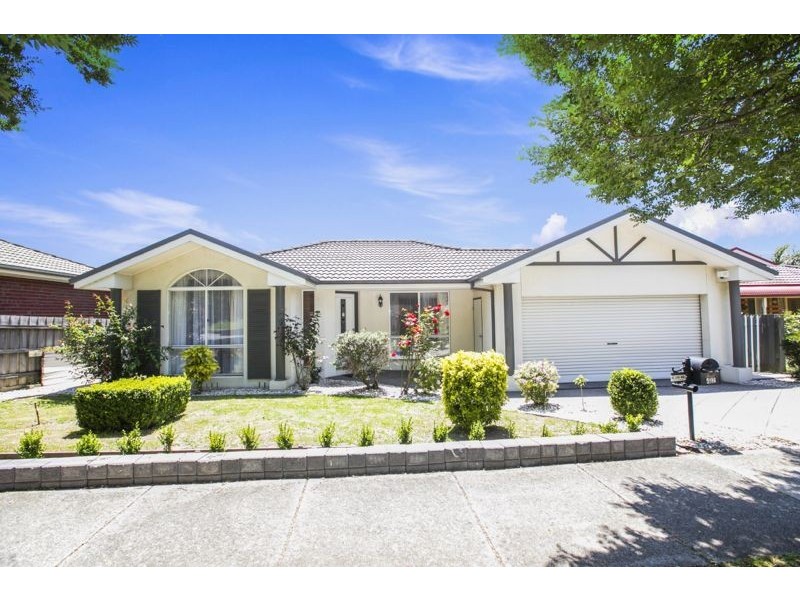 42 Ardblair Terrace, Narre Warren South VIC 3805