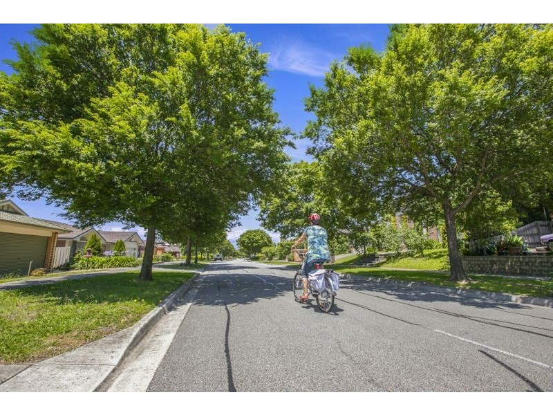 42 Ardblair Terrace, Narre Warren South VIC 3805