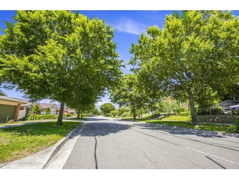 42 Ardblair Terrace, Narre Warren South VIC 3805