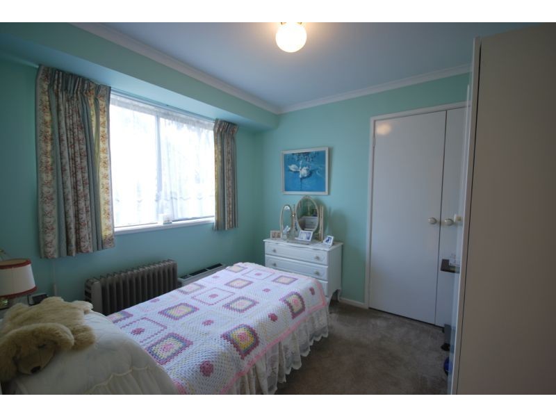 16 Marnie Drive, Cranbourne West VIC 3977