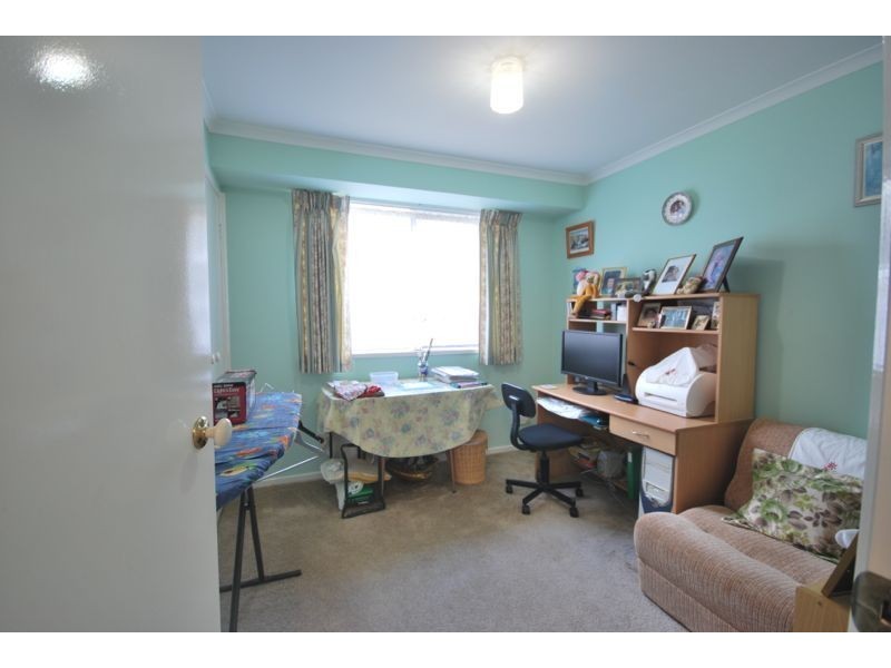 16 Marnie Drive, Cranbourne West VIC 3977