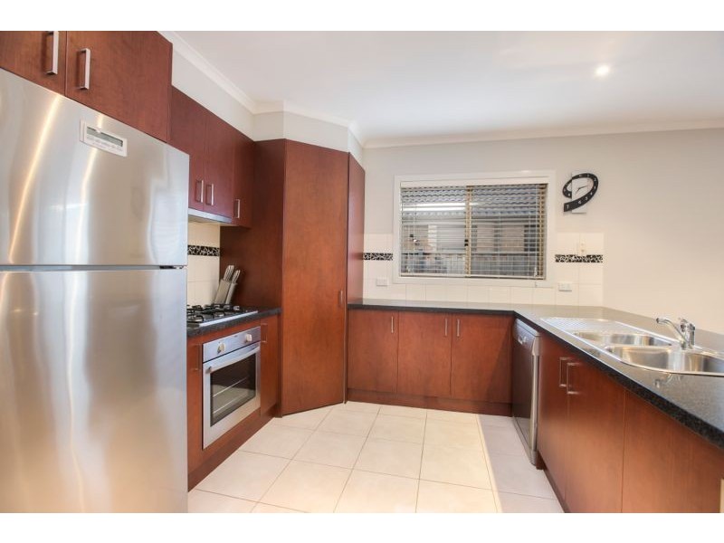 62 Sussex Avenue, Cranbourne North VIC 3977