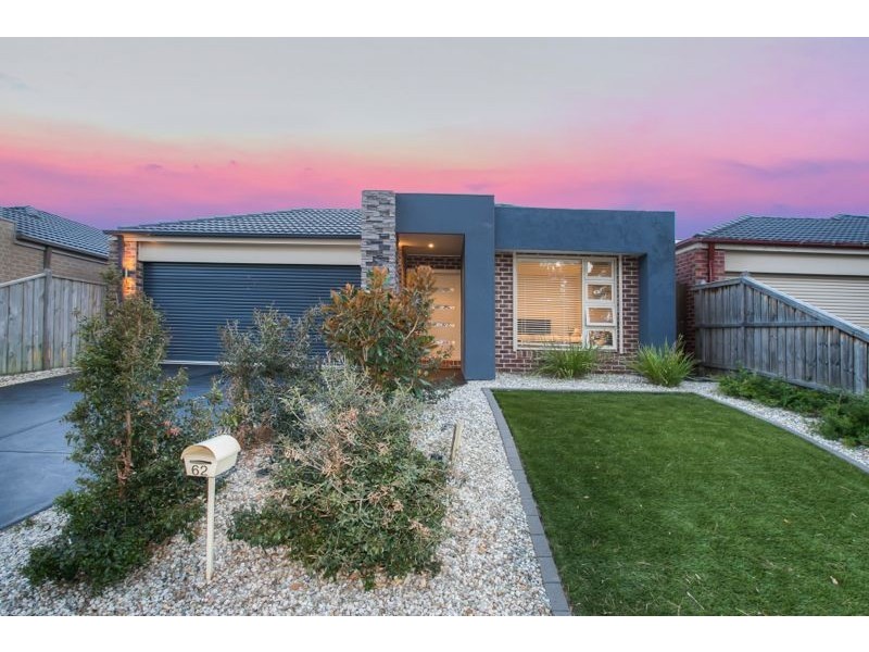 62 Sussex Avenue, Cranbourne North VIC 3977