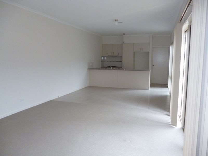 86 Sabel Drive, Cranbourne North VIC 3977