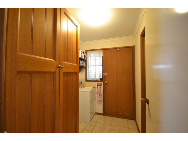35 Horsfield Drive, Cranbourne North VIC 3977
