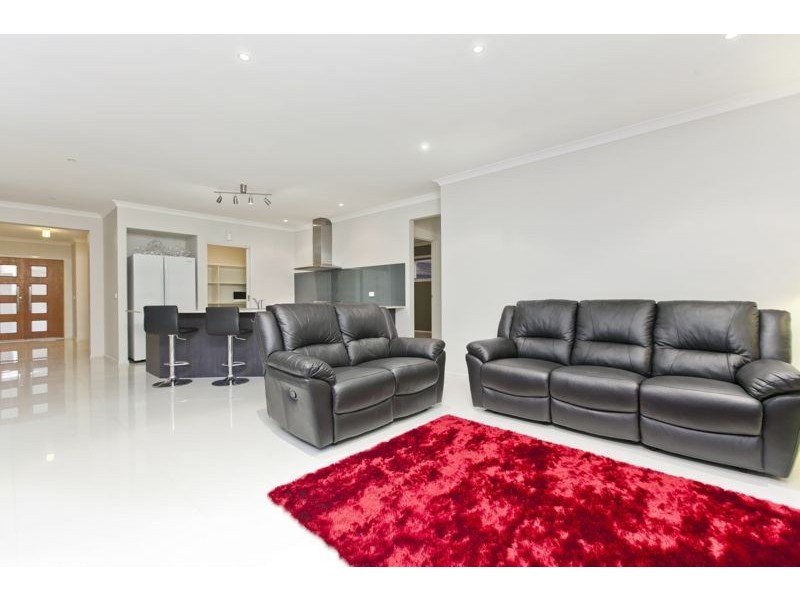 16 Noremac Grove, Lyndhurst VIC 3975