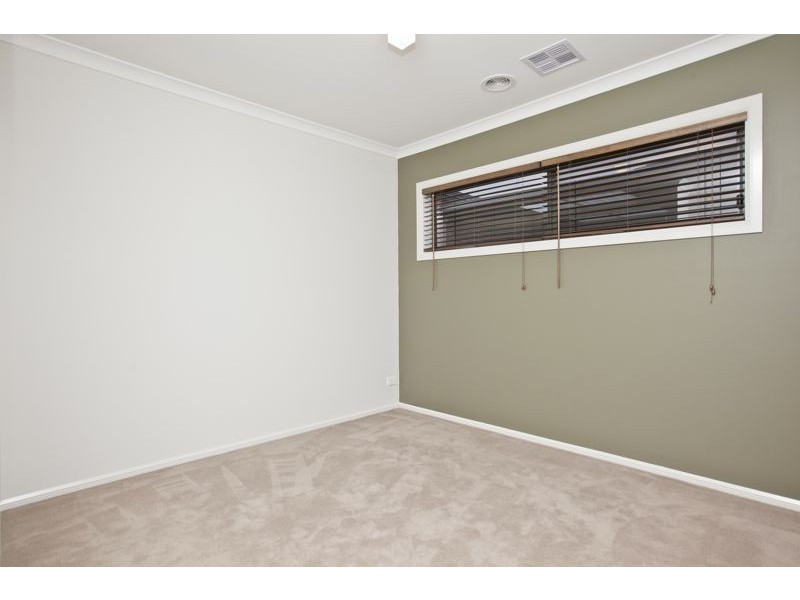 16 Noremac Grove, Lyndhurst VIC 3975